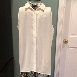 🧨4/$20🧨  Women’s sleeveless long Tunic style button down